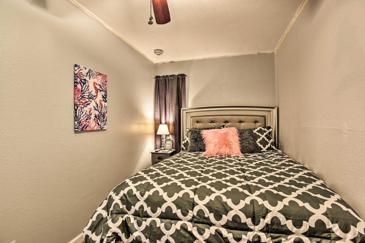Waterfront Corpus Christi Escape With Pool Access! Apartamento Exterior foto